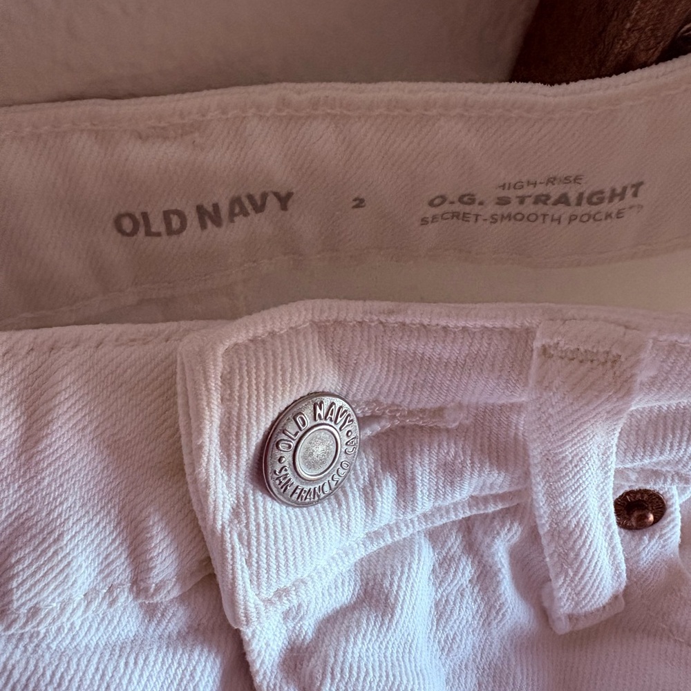 Old Navy Women's High Rise White Jeans - Picture 5 of 5